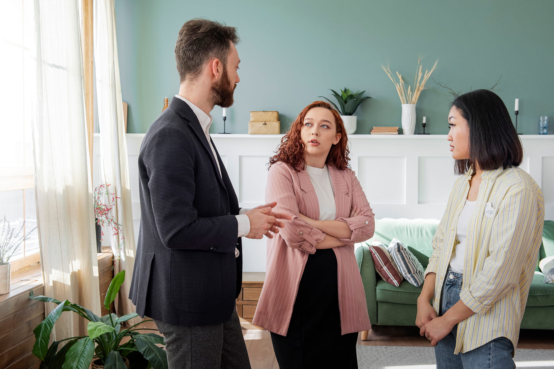 real-estate-meeting-property-consultation-real-estate-agent-property-discussion-home-buying-real-estate-service-1707232-pxhere.com