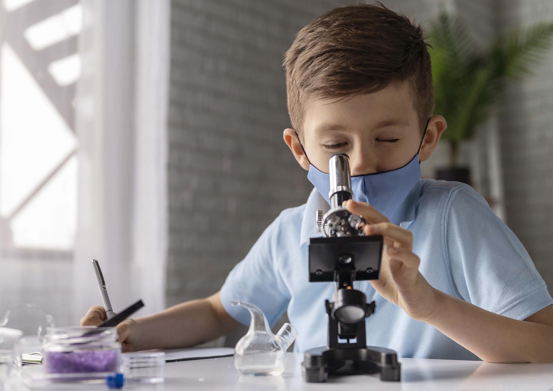 boy-microscope-science-STEM-education-biology-laboratory-1723668-pxhere.com