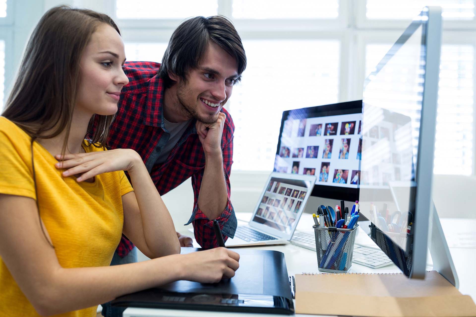 design-smile-computer-personal-computer-laptop-automotive-design-1676294-pxhere.com